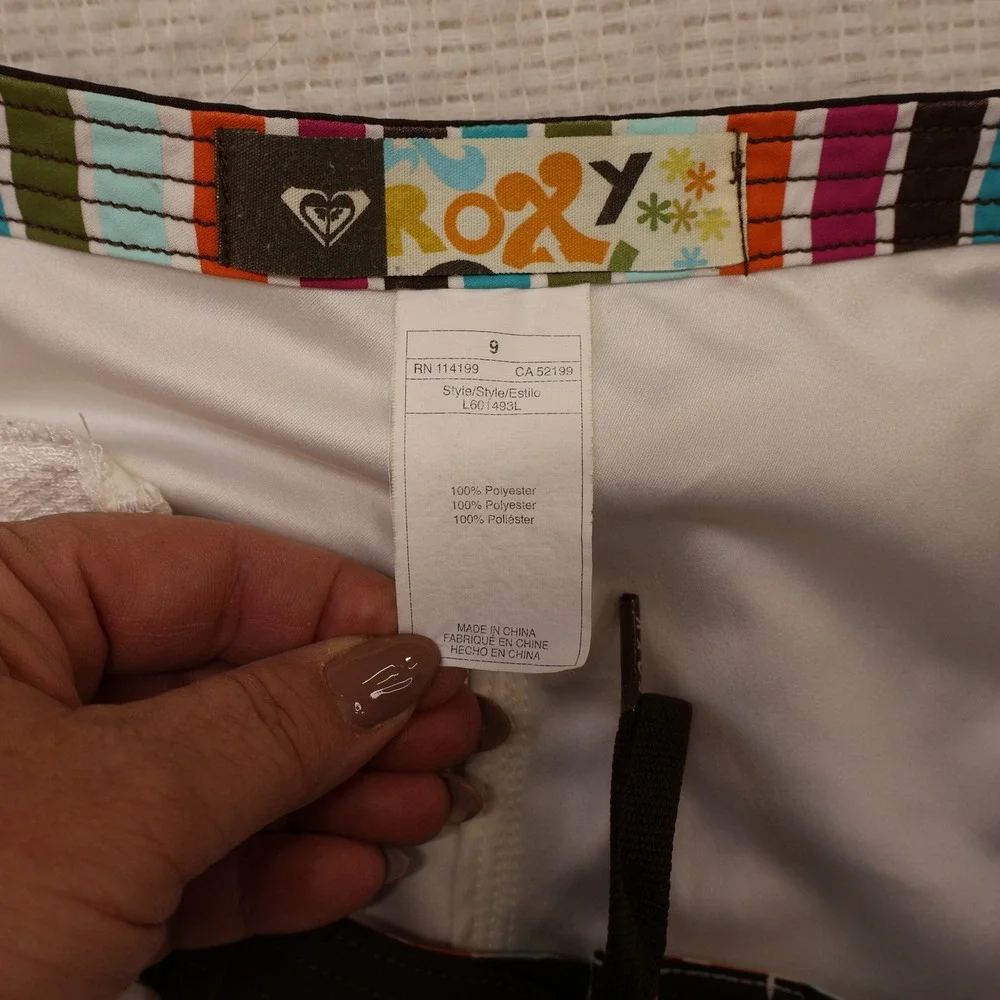 Roxy Women 9 Board Shorts White Graphic Logo Retro Surf L601493L